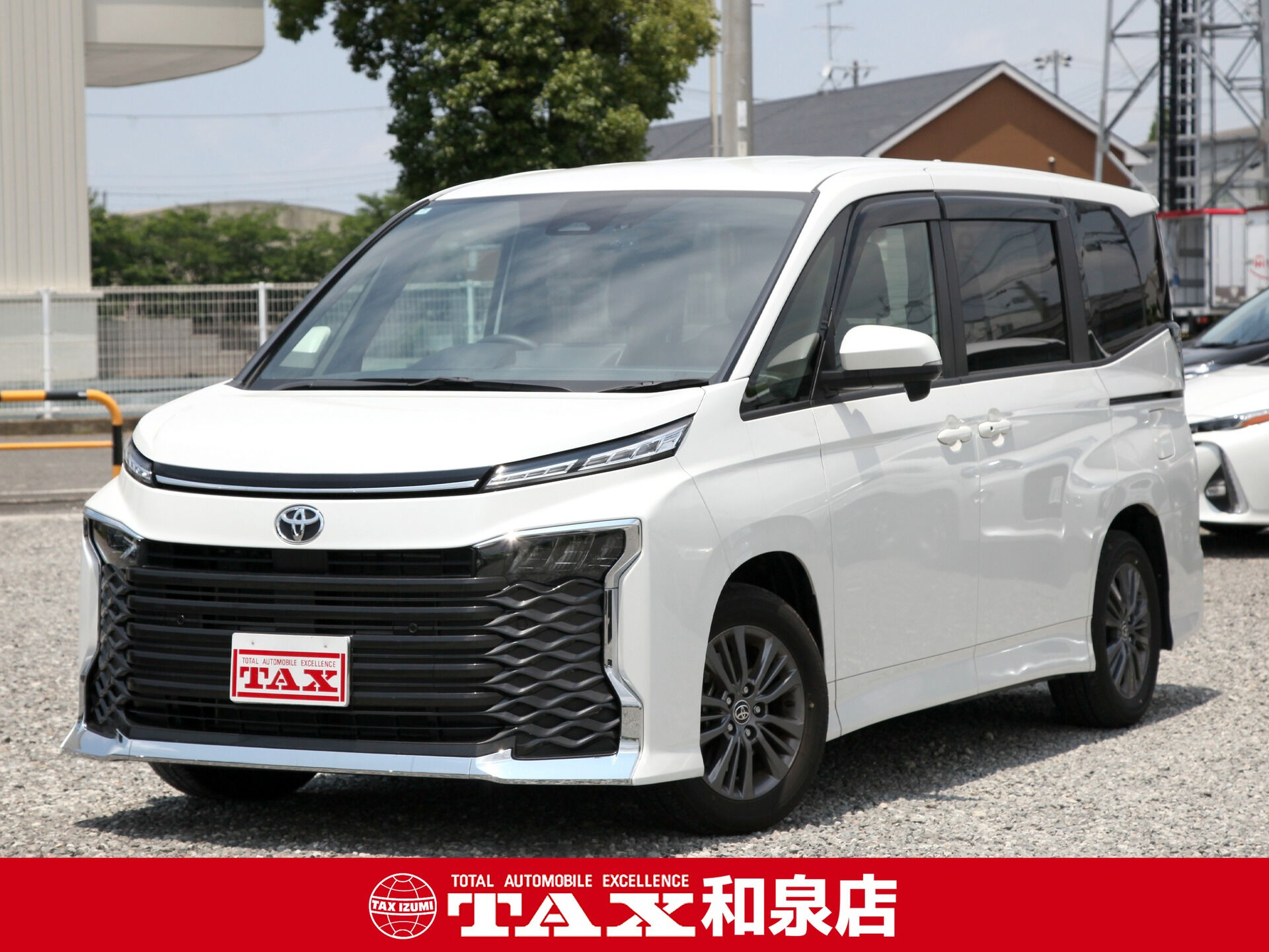 令和6年式 ヴォクシー入庫しました🚗✨