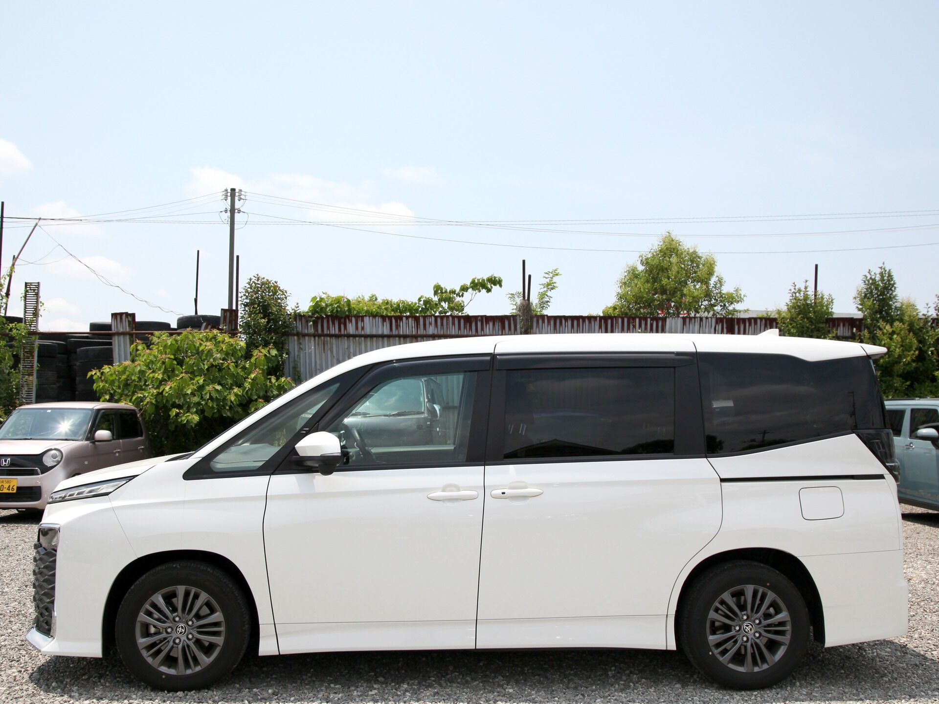 令和6年式 ヴォクシー入庫しました🚗✨