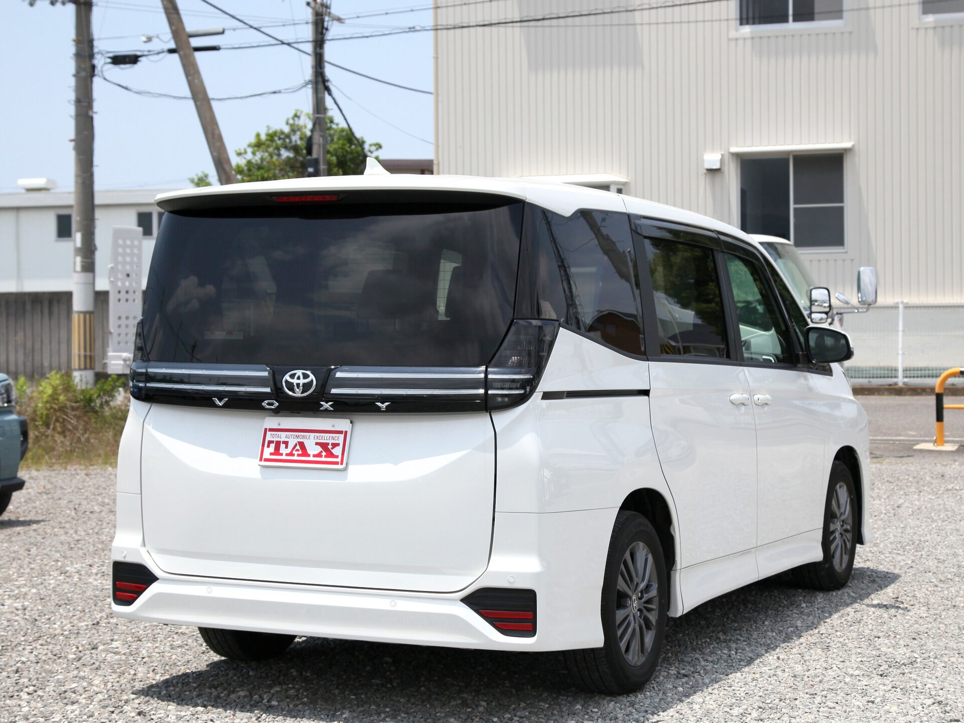 令和6年式 ヴォクシー入庫しました🚗✨