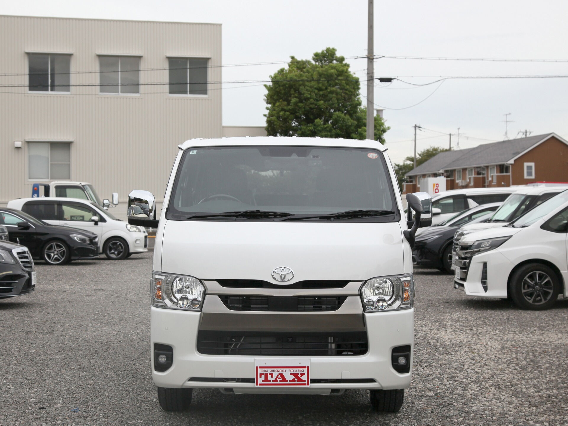 令和7年式 ハイエース入庫しました🚗✨