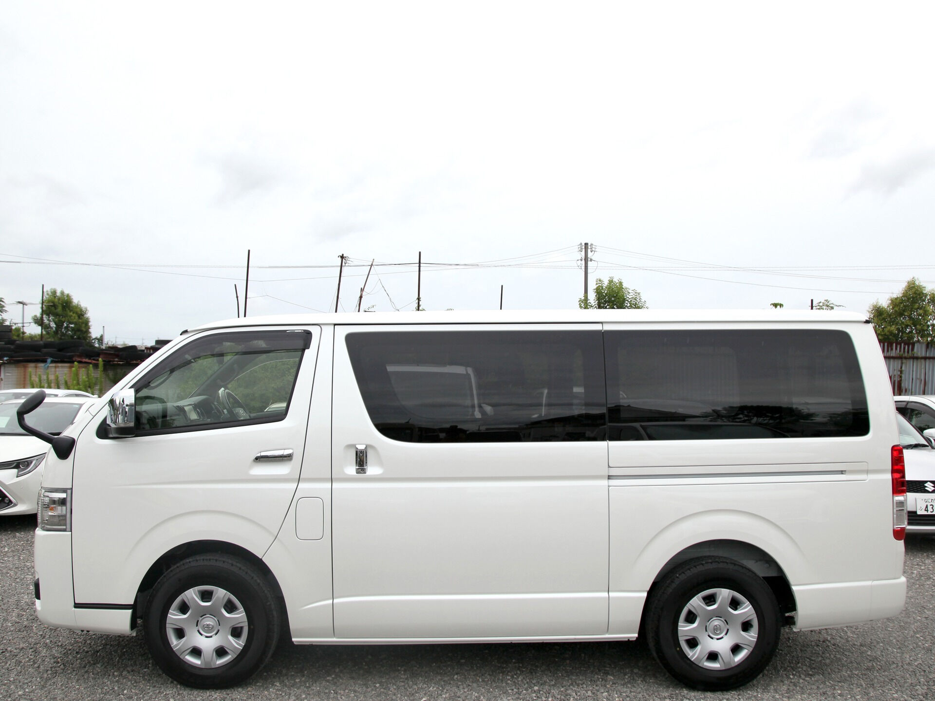 令和7年式 ハイエース入庫しました🚗✨