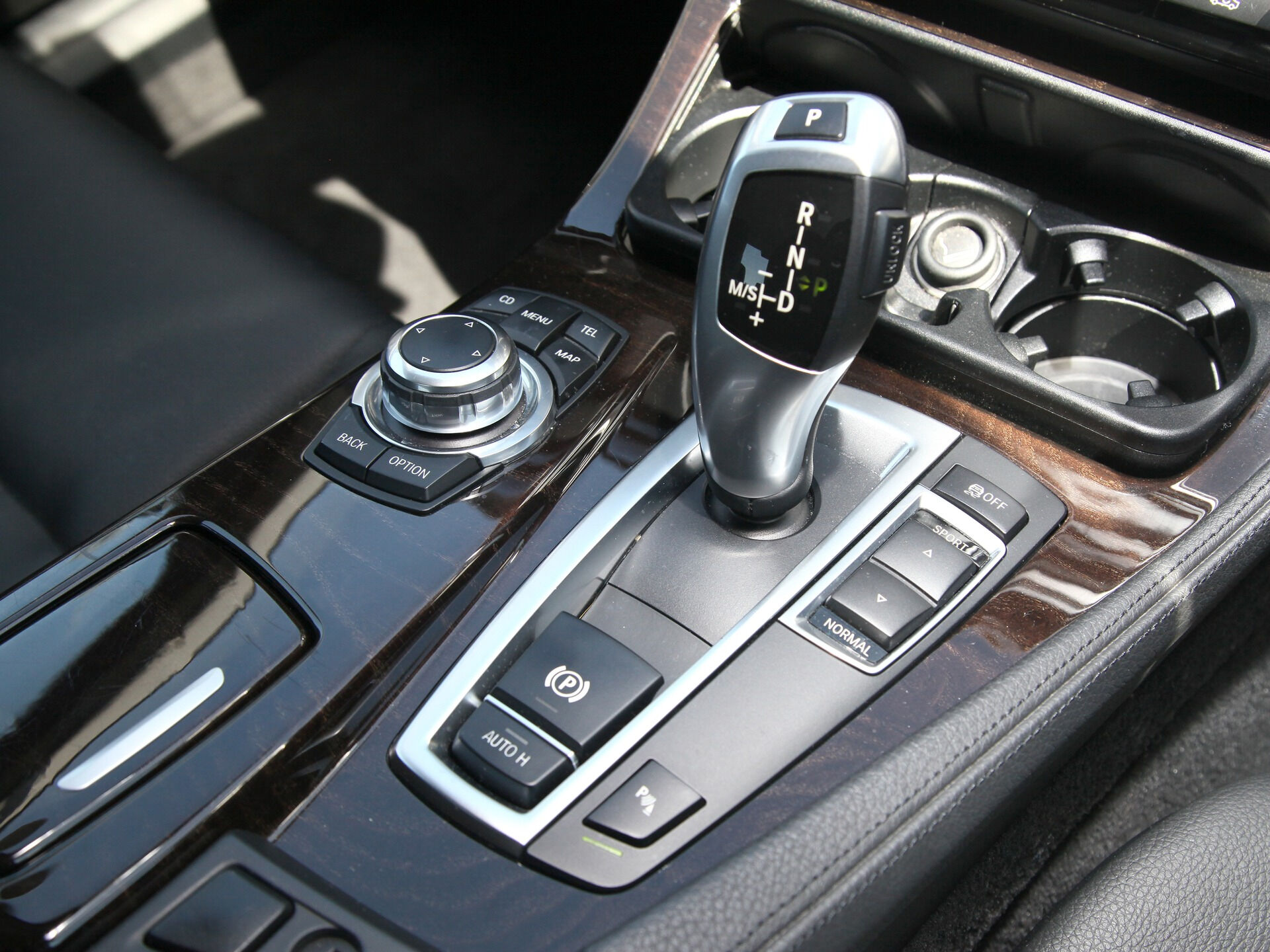 平成22年式 BMW 5シリーズ入庫しました🚗✨