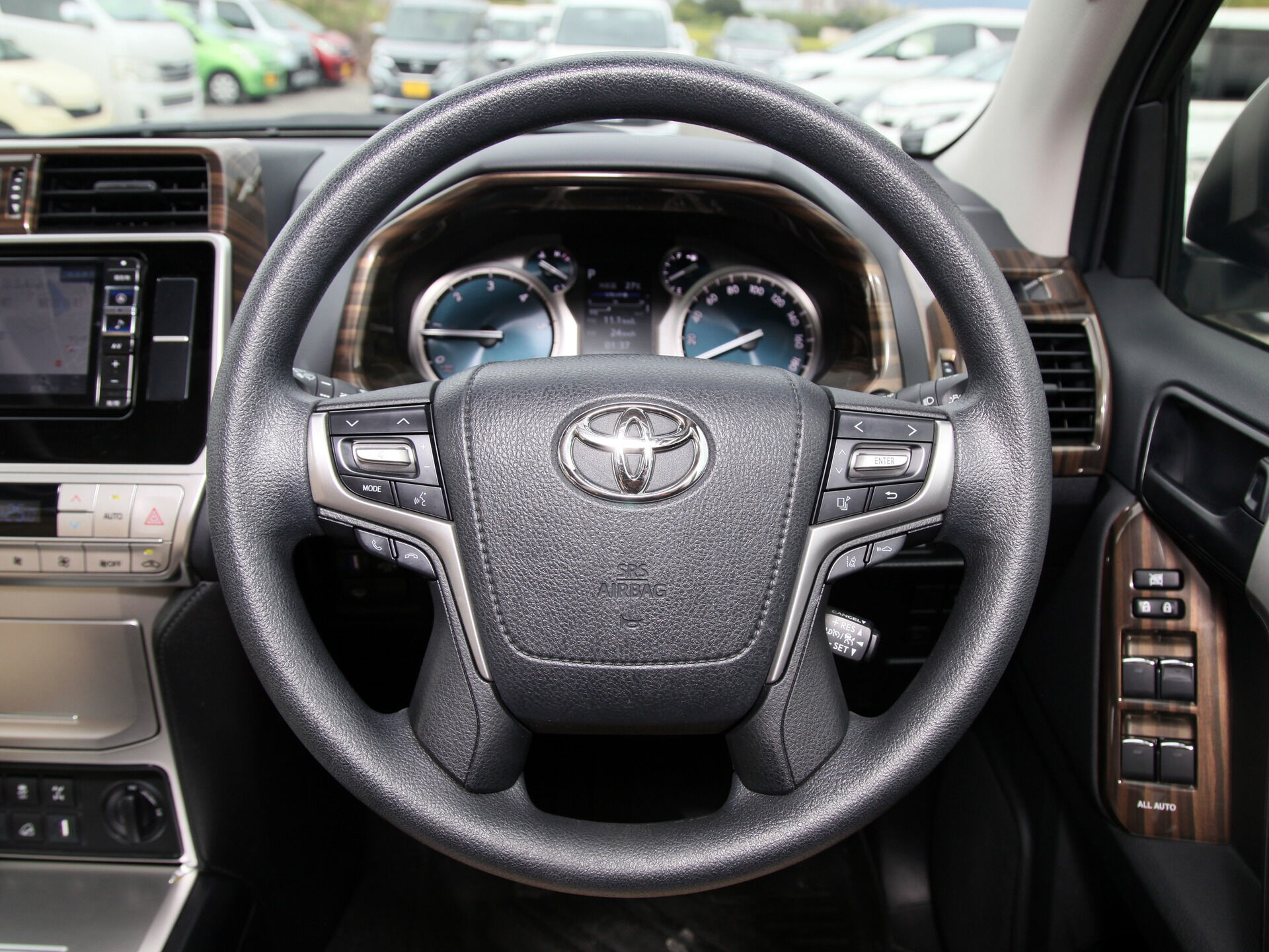 令和5年式 ランドクルーザープラド入庫しました🚗✨