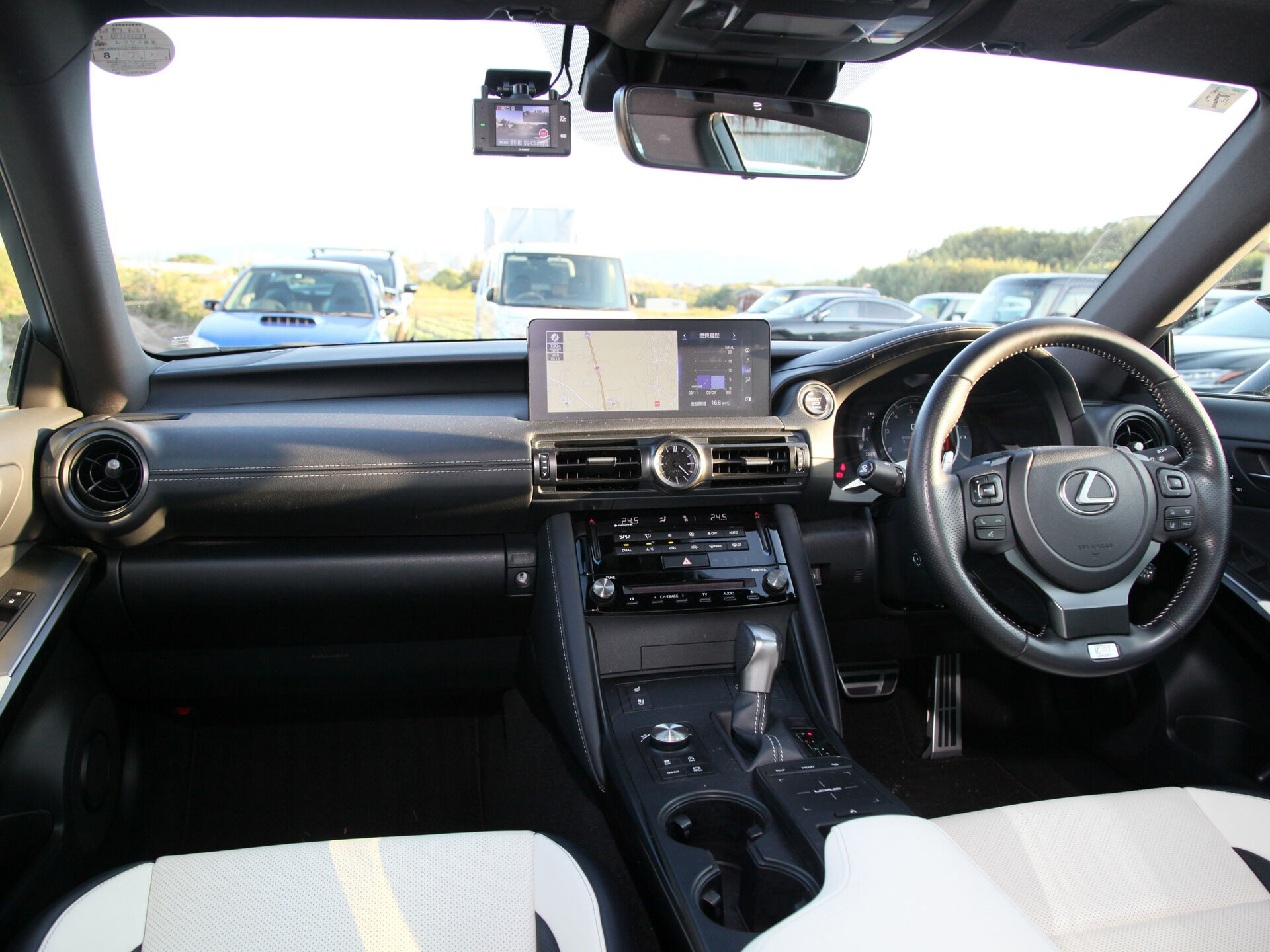 令和5年式 レクサスIS入庫しました🚗✨