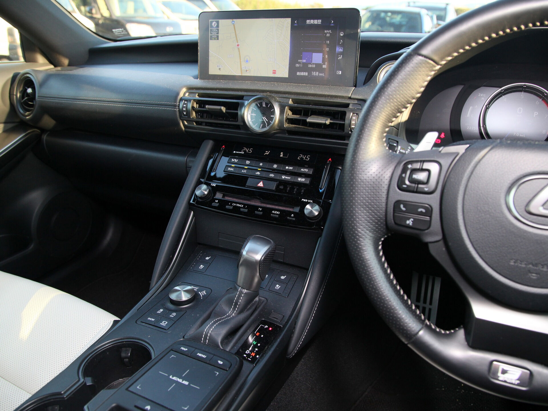 令和5年式 レクサスIS入庫しました🚗✨