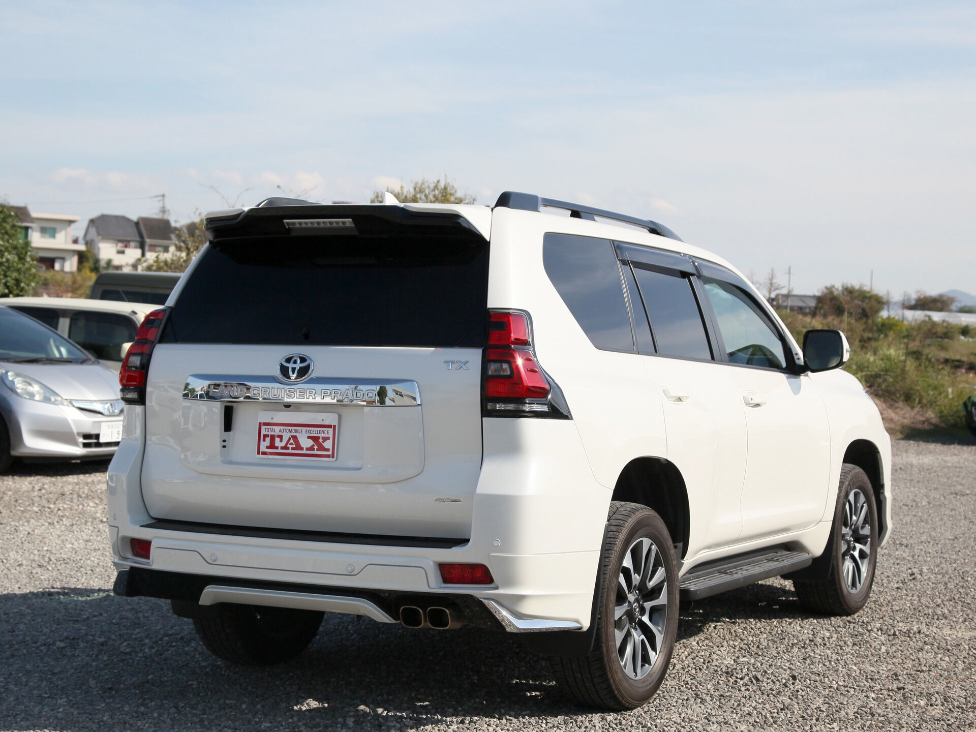 令和5年式 ランドクルーザープラド入庫しました🚗✨