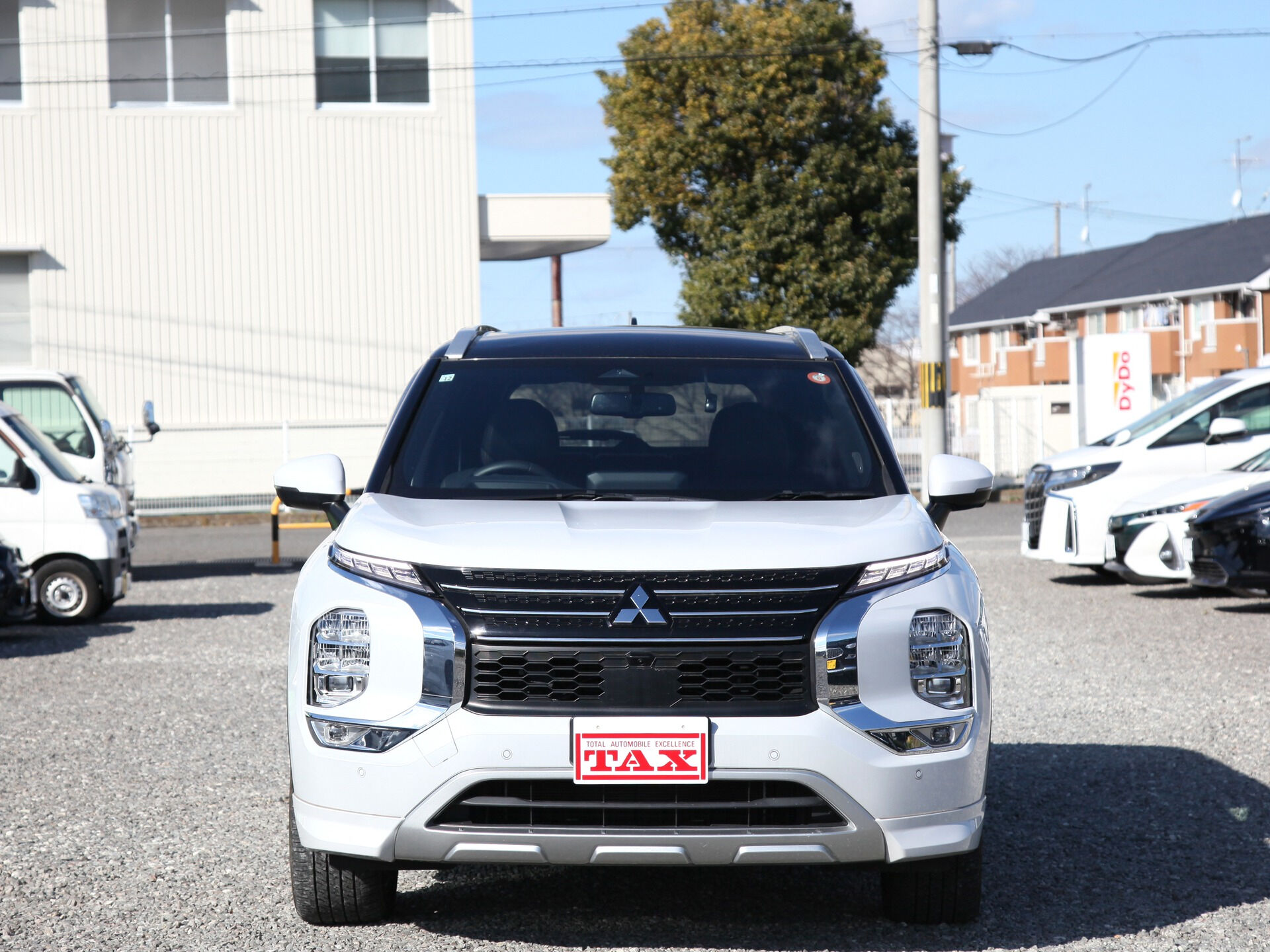 令和4年式 アウトランダーPHEV入庫しました🚗✨