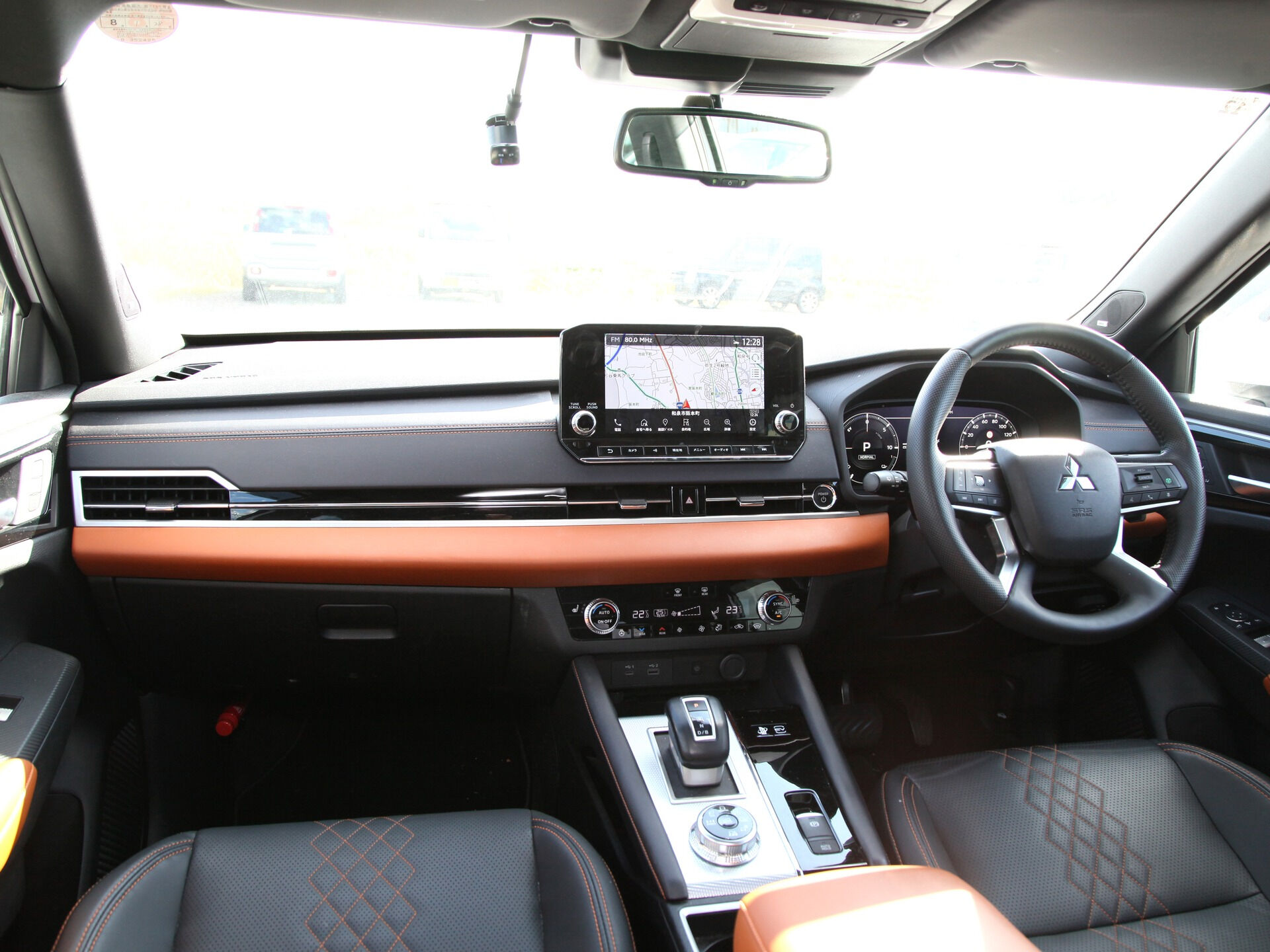 令和4年式 アウトランダーPHEV入庫しました🚗✨
