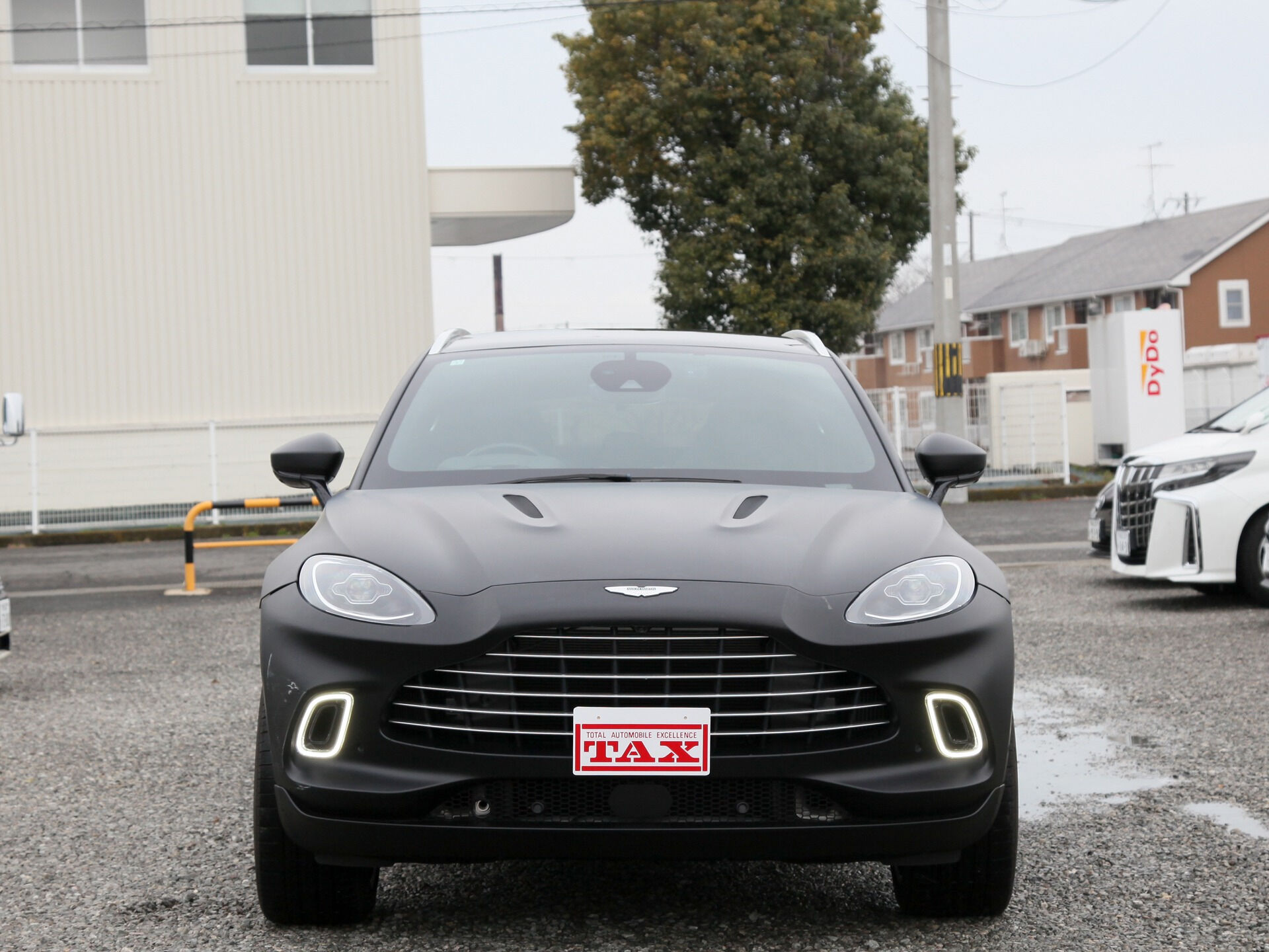 令和3年式 アストンマーティン DBX入庫しました🚗✨
