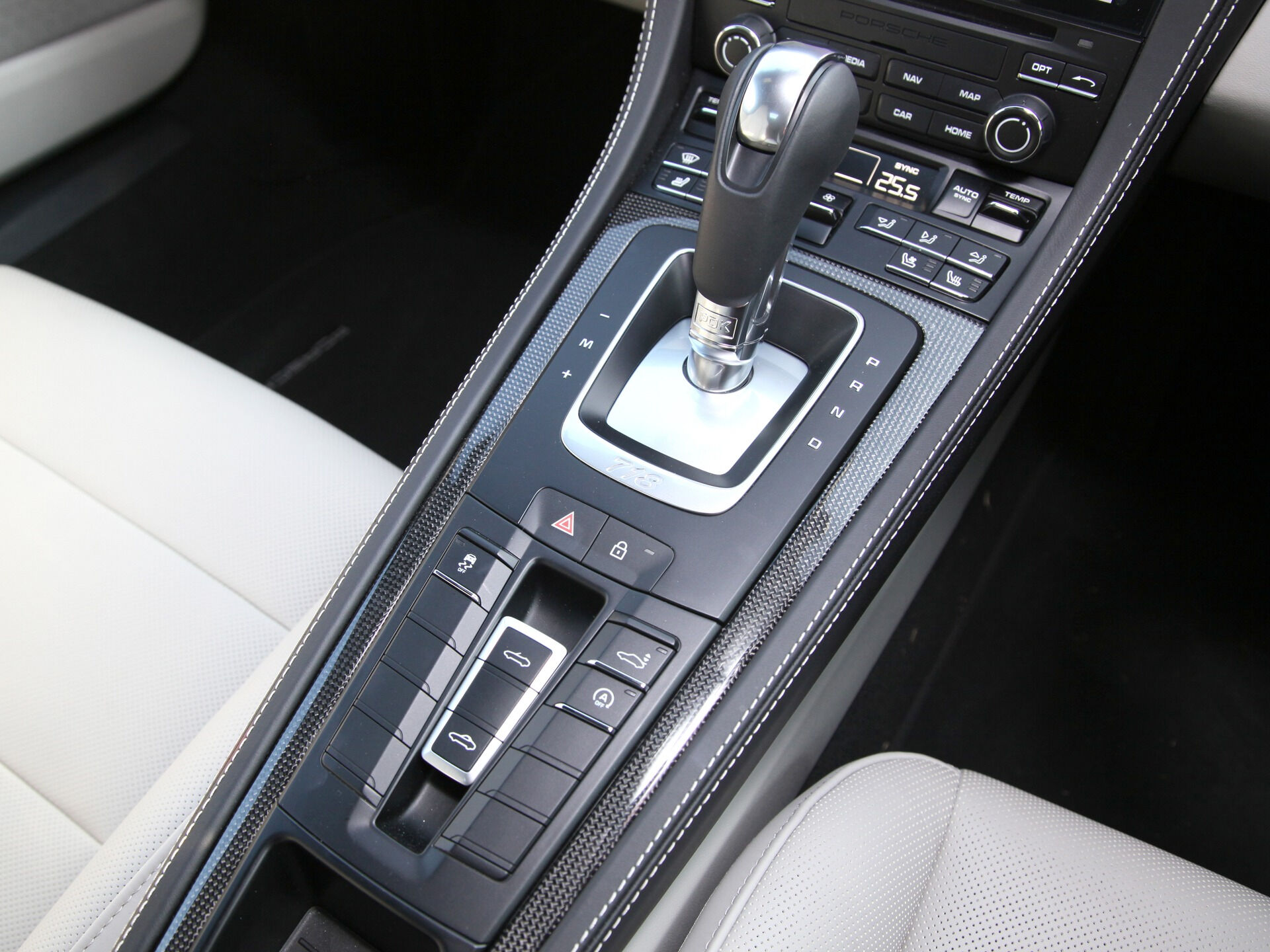 令和6年式 ポルシェ 718ボクスター入庫しました🚗✨