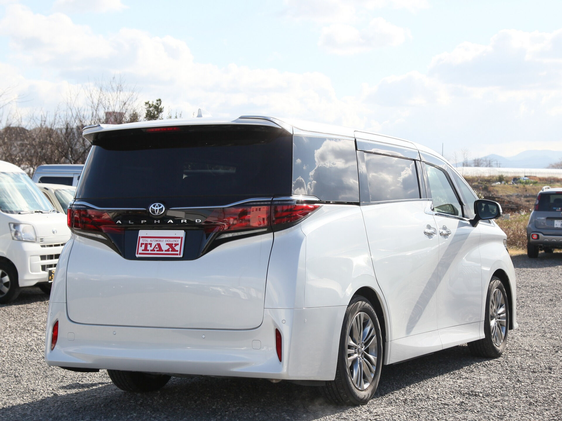 令和6年式 アルファード入庫しました🚗✨