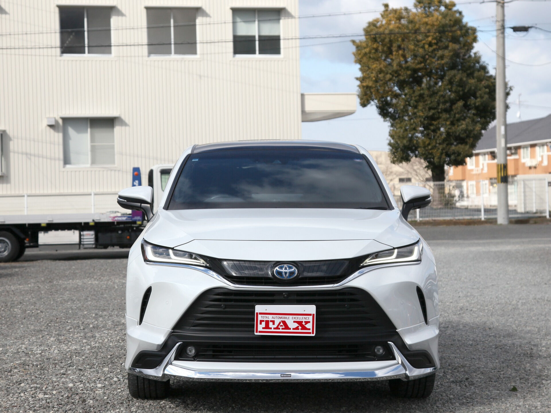 令和5年式 ハリアーHV入庫しました🚗✨
